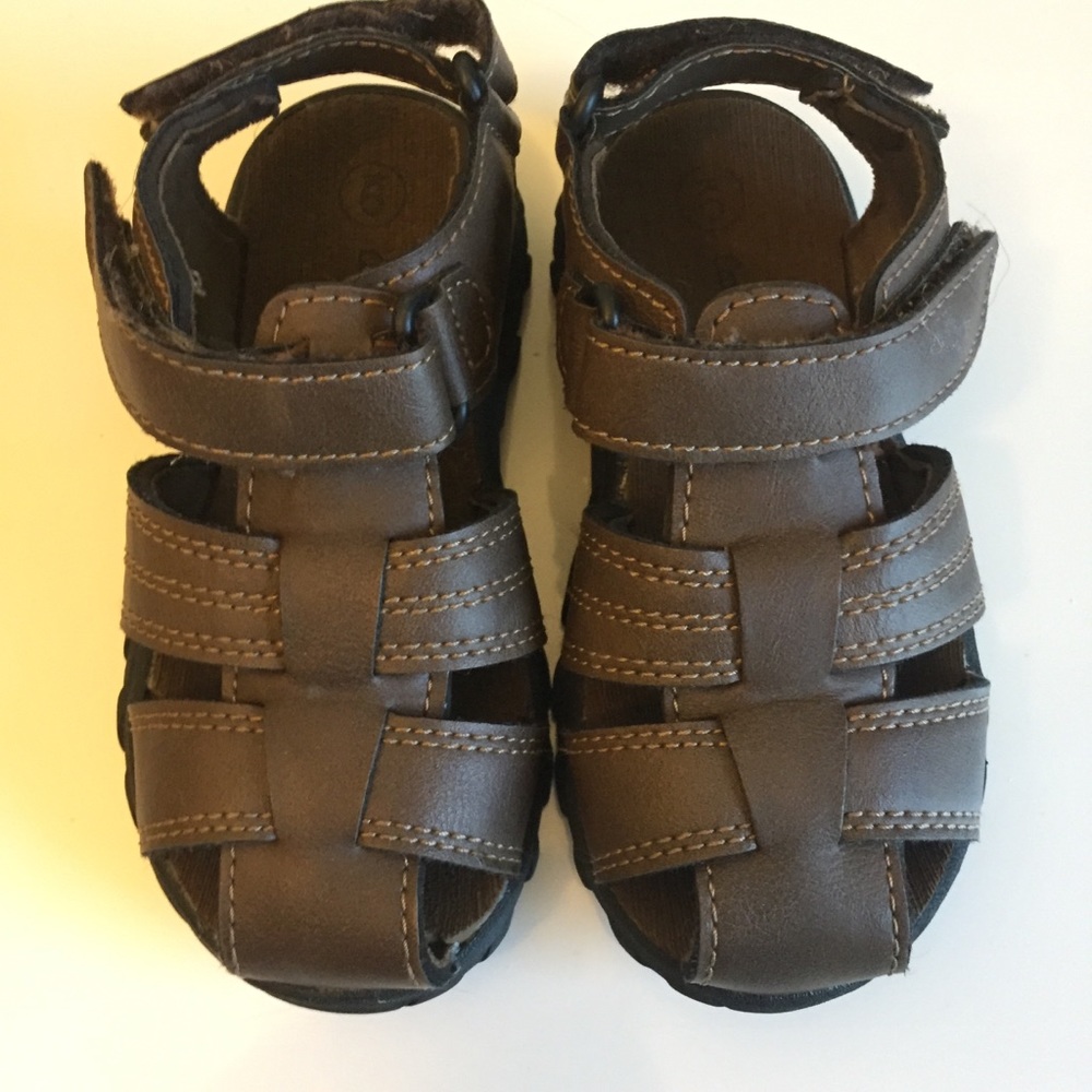 Boy’s Brown Sandals Size 9
